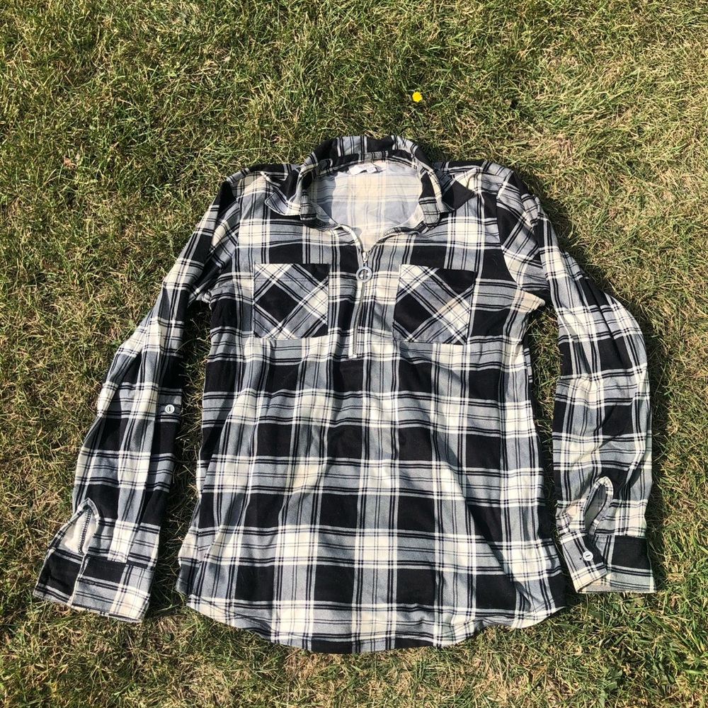 Women's Black & White Plaid Button-Down Shirt